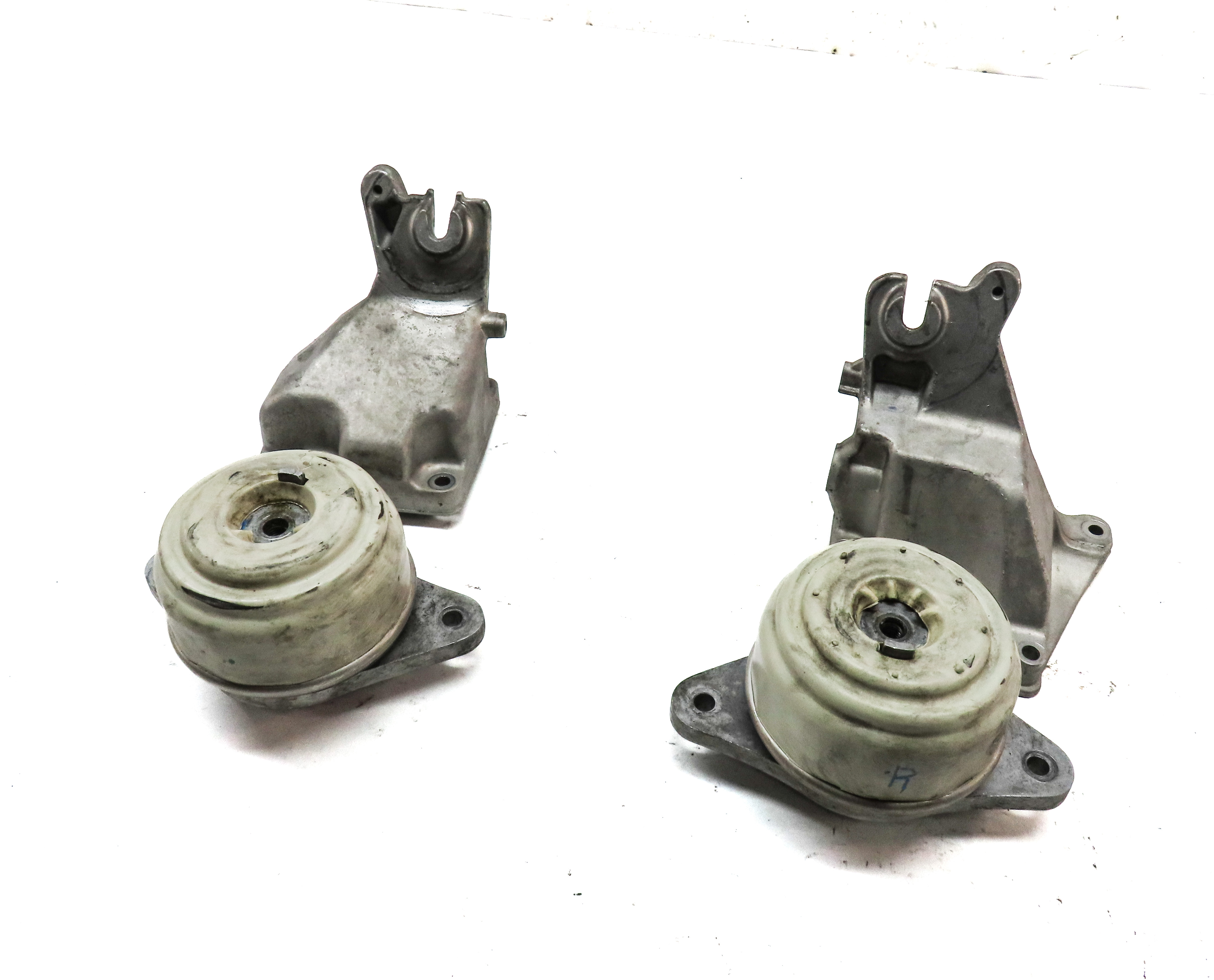 2012 MERCEDES C300 (W204) 3.0L (272.948) ENGINE MOTOR MOUNT & BRACKET SET 4 — exact item pictured
